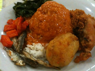 Typisches Mittagessen im Ministerium