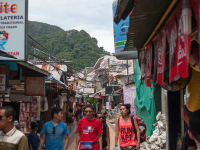 Straße auf Koh Phi Phi Don